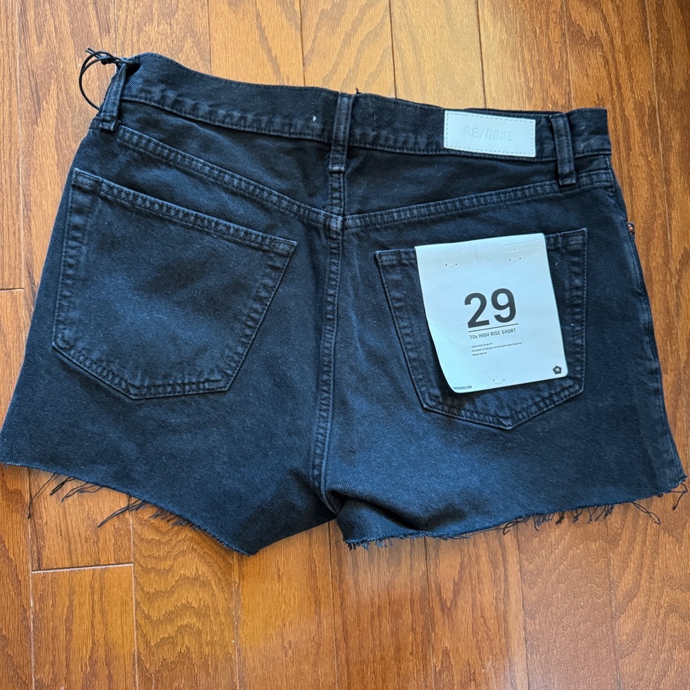 NWT Re/Done 70s high rise shorts - size 29